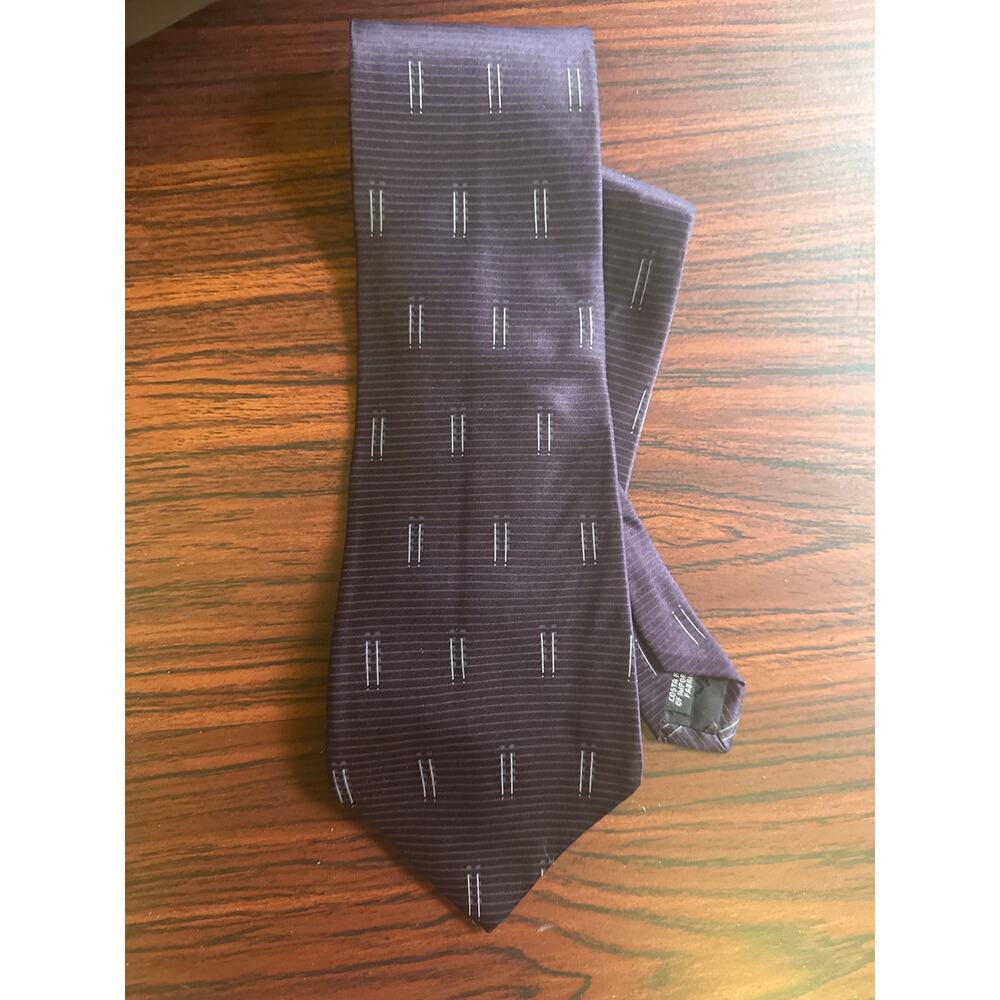 DKNY 100% Silk Necktie.‎  Deep Eggplant & Silver Pattern NWOT